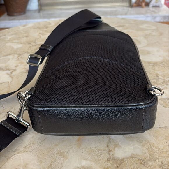 NWOT Coach Ethan Black Leather Pack - Picture 6 of 15